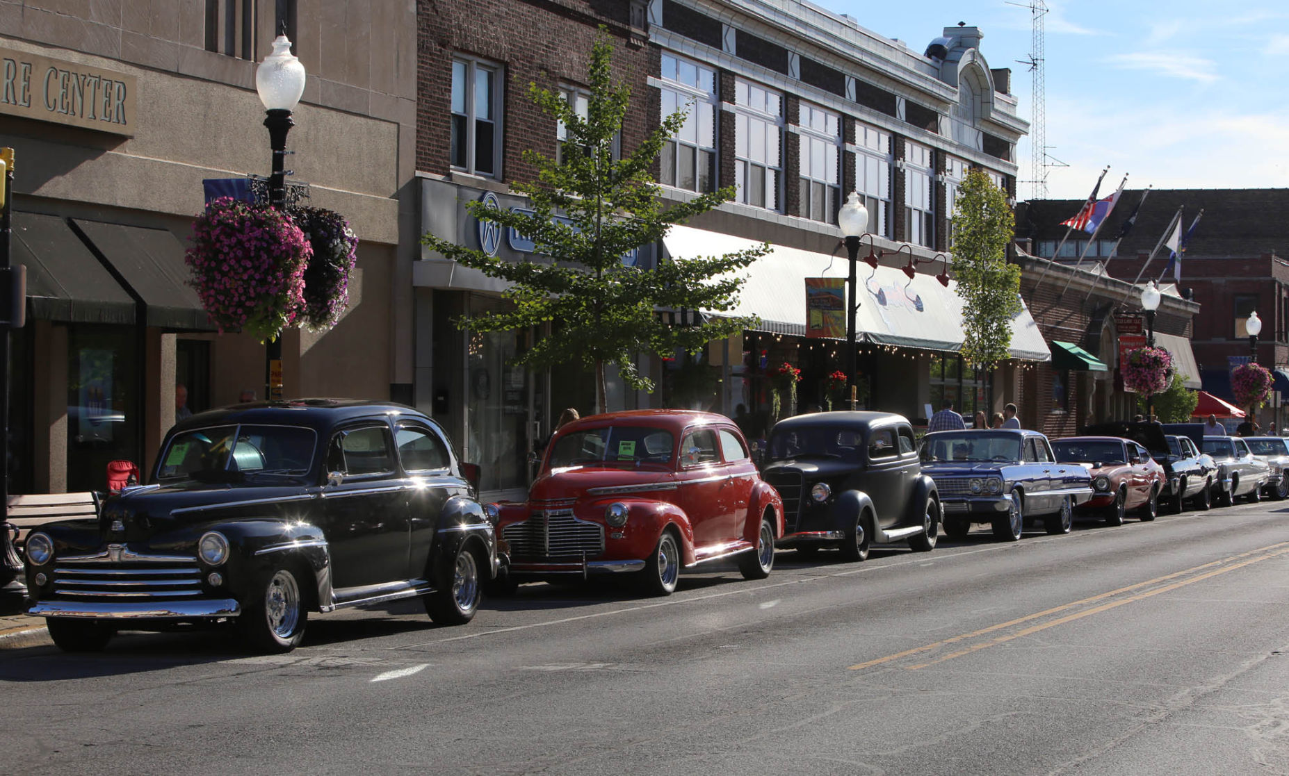 Downtown Whiting's Hollywood Cruise Night